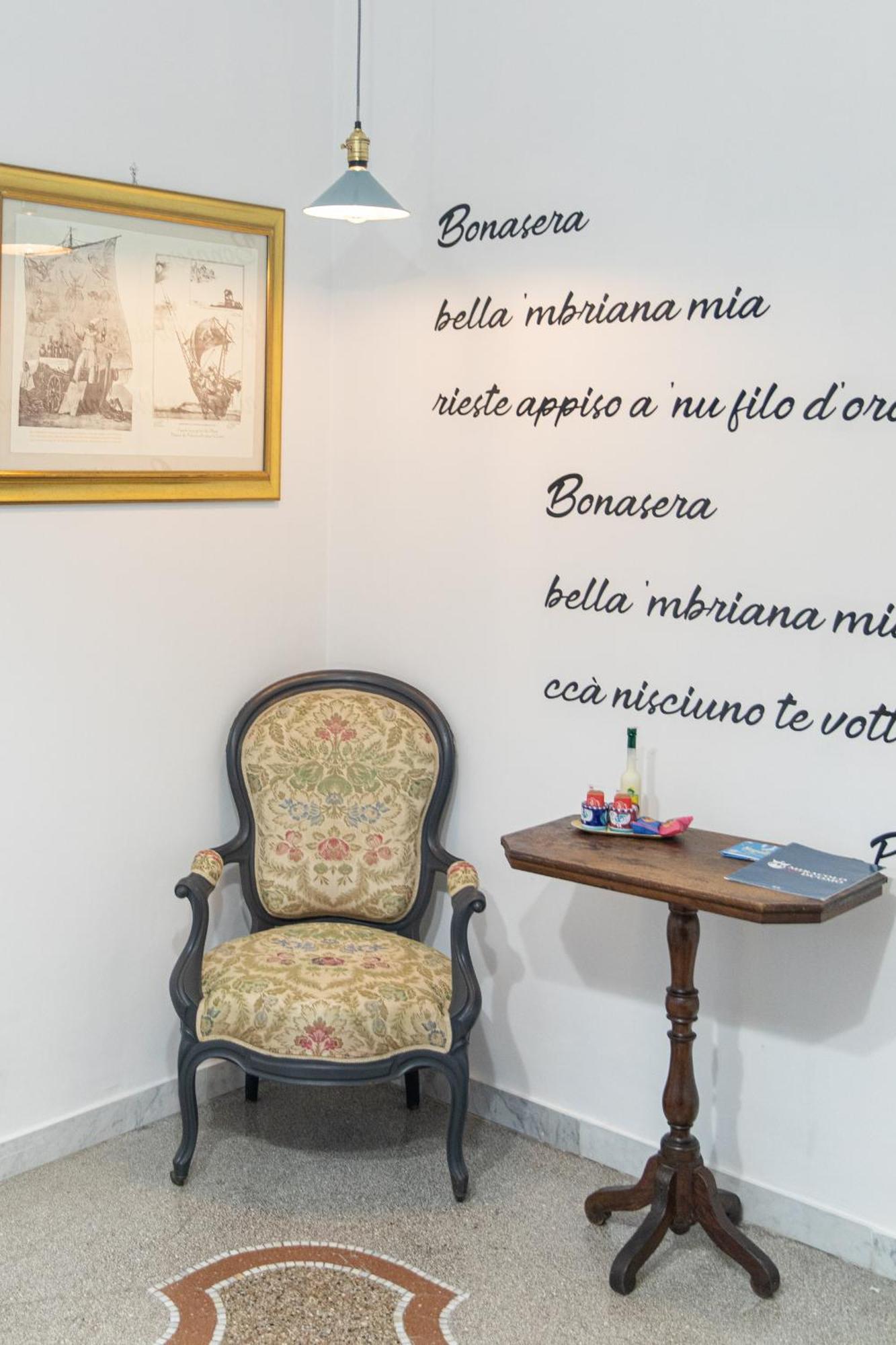 Miracolo Al Duomo Smart Accomodations Naples Exterior photo